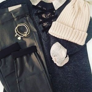 Faux leather skinny ankle legging!